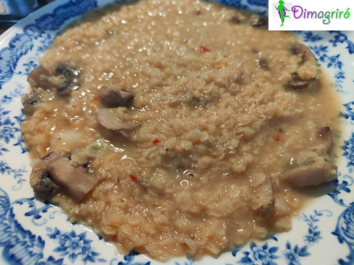 zuppa di lenticchie rosse con funghi